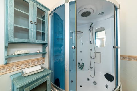 Shower, Steam room, Bathroom