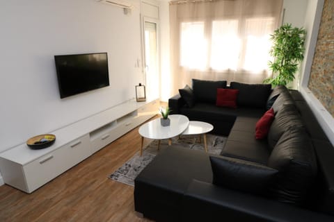 Communal lounge/ TV room, Living room