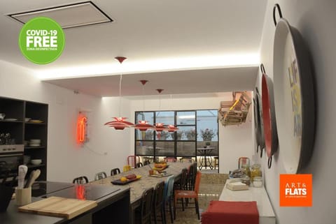 Balcony/Terrace, Communal kitchen