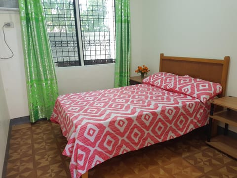 OMG Guesthouse Room for 2 Bed and Breakfast in Island Garden City of Samal