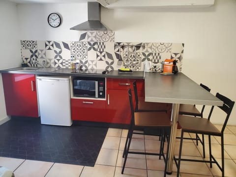 Dining area, kitchen