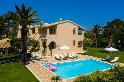 Property building, Garden, Other, Swimming pool, sunbed