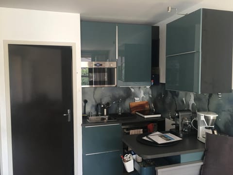 Coffee/tea facilities, Kitchen or kitchenette