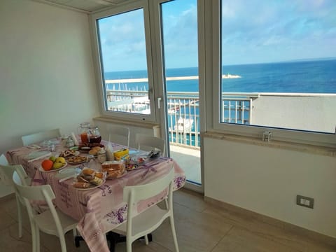 Day, Natural landscape, View (from property/room), Balcony/Terrace, Living room, Food and drinks, Dining area, Food, Sea view, Breakfast, Continental breakfast, Buffet breakfast, Italian breakfast