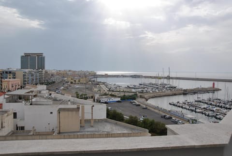 View (from property/room), City view, Sea view, Sea view