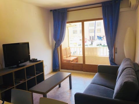 Grand appartement VUE sur CANAL 4 pers WIFI Apartment in Roses