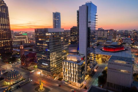 HALL Arts Hotel Dallas, Curio Collection by Hilton Hotel in Dallas