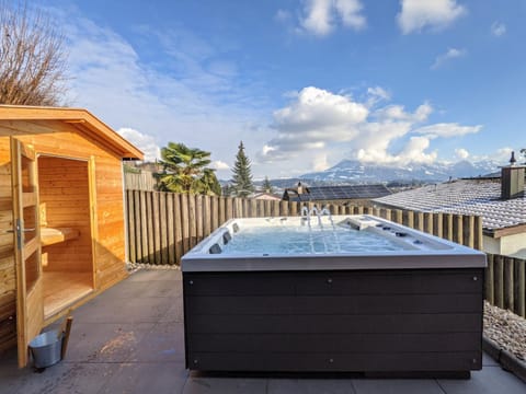 Sauna, Spa and wellness centre/facilities, Pool view