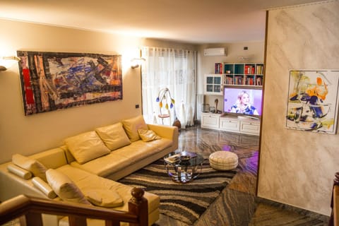 Lounge or bar