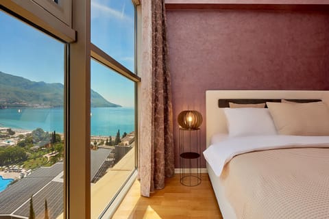 Bedroom, Sea view