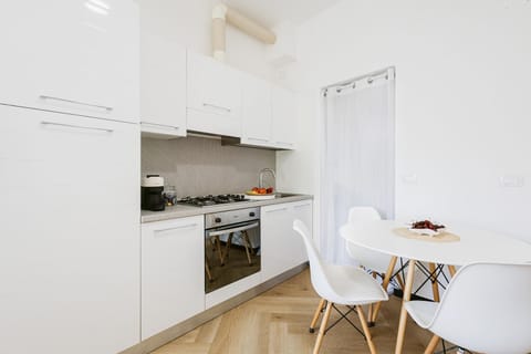 Kitchen or kitchenette, Living room, Dining area