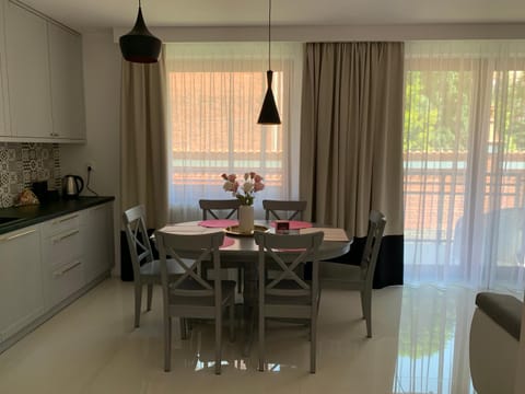 Apartament Zacisze Rose Gold Apartment in Pomeranian Voivodeship