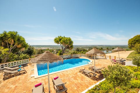 Casa Katarina - Private Villa - Heated pool - Free Wifi - Air Con Villa in Faro District