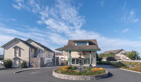Emerald Dolphin Inn & Mini Golf hotel in Fort Bragg