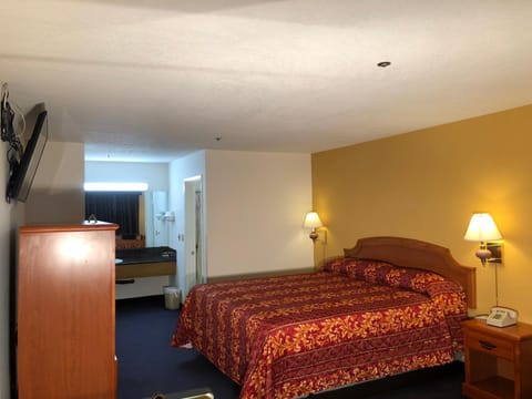 Luxury Inn Hotel in Santa Fe Springs