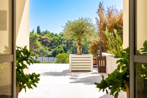 Patio, Spring, Day, Garden, View (from property/room), Balcony/Terrace, Garden view