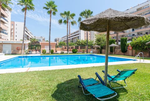 Property building, Swimming pool, Swimming pool