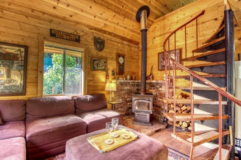 Sweet Retreat Cabin Casa in Lake Wenatchee