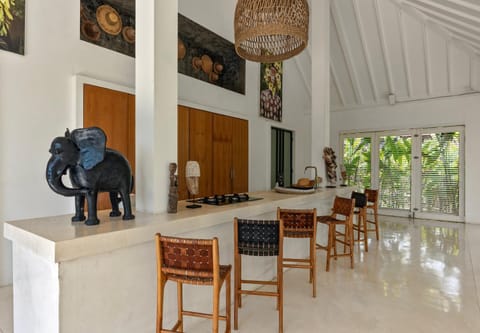 Villa KaRein, Paddy View Villa, 5mins to Seseh Beach Villa in Kediri