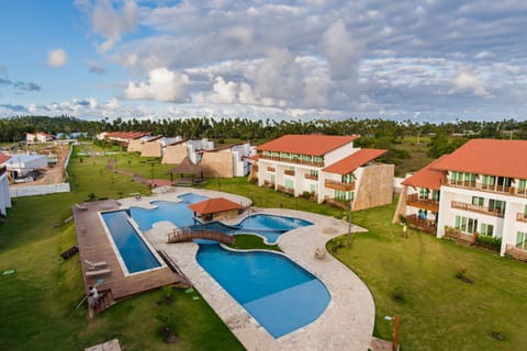 Bird's eye view, Pool view