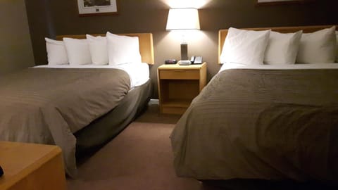 Canway Inn & Suites Motel in Manitoba