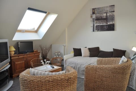 Communal lounge/ TV room, Seating area