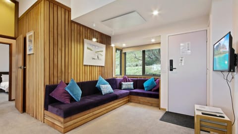 Snowtel 4 House in Hotham Heights