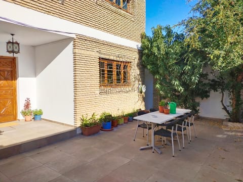 Preciosa casa grande con patio en Sevilla 8PAX House in Seville