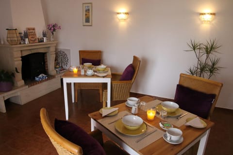 Dining area, Breakfast