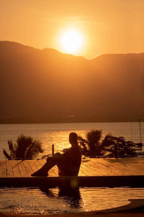 Natural landscape, View (from property/room), Balcony/Terrace, Beach, City view, Sea view, Sunrise, Sunset