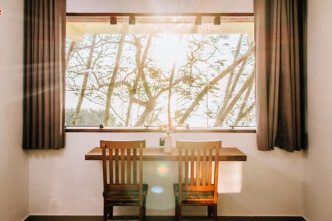 Garden, Dining area, Mountain view, Sea view