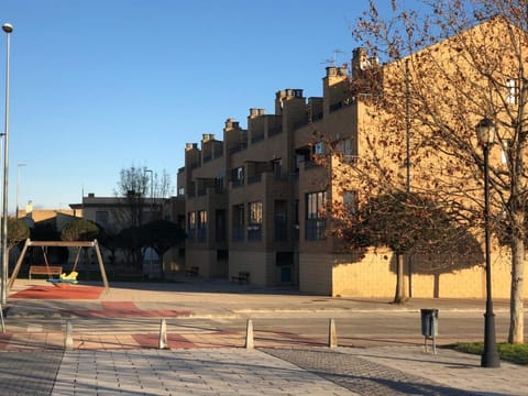 Apartamento Turístico El Enclave Condo in Olite