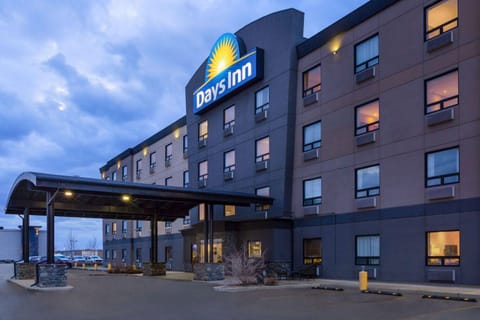 Days Inn by Wyndham Regina Airport West Hotel in Regina