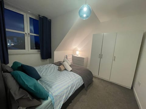 Carvetii - Edward House D - 2 Dbl bed 2nd floor flat Apartment in Dunfermline