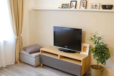 New! Cozy Apartment with Free guarded parking Apartment in Riga