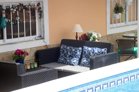 Castelinho Carrascal Sintra Summer Apt & Heated Pool Vacation rental in Sintra