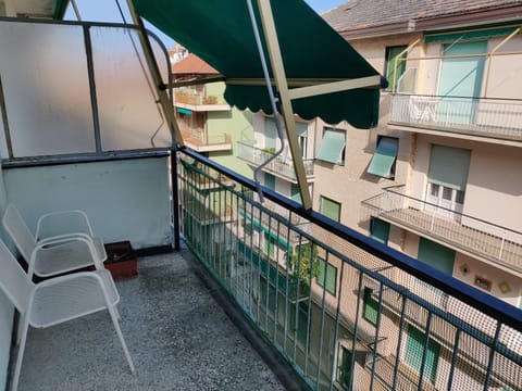 Top-Location-bright-fastWI-FI Apartment in Sestri Levante