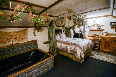 Castle Wood Theme Cottages- COUPLES ONLY Hôtel in Big Bear