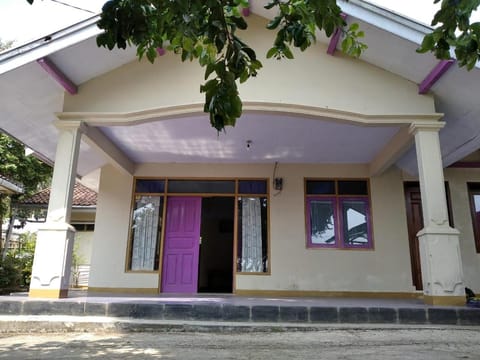Dallil Homestay Maison in Lembang