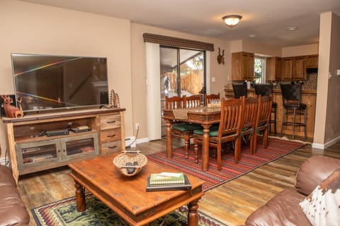 Living room, Dining area