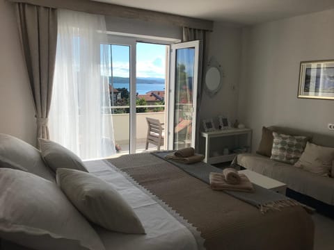 Bedroom, Sea view