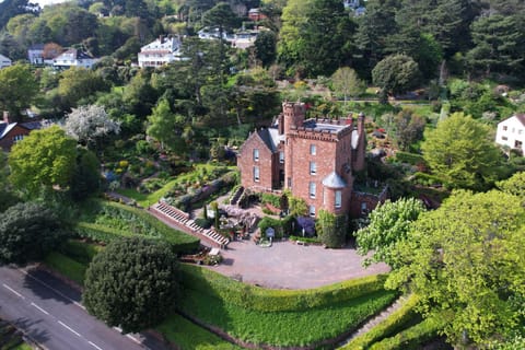 Property building, Day, Bird's eye view, Garden, Garden view