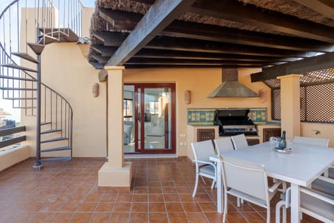 BBQ facilities, Balcony/Terrace, Dining area, Mountain view, Sea view