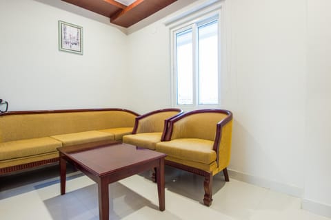 OYO Mythri Guest House Hotel in Secunderabad