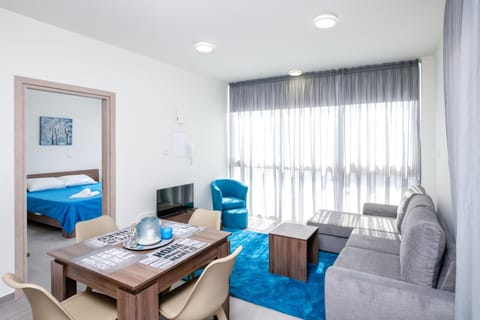 The Habitat Mediterraneo - Self Check-in Apartment in Larnaca