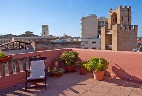 Attico in centro con vista della torre - Cozy penthouse facing to the tower Apartment in Oristano