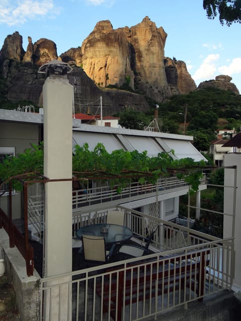 Balcony/Terrace, Mountain view