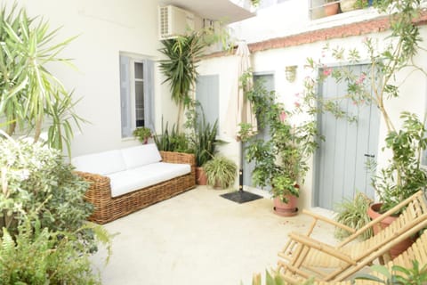 Patio, Garden, Balcony/Terrace