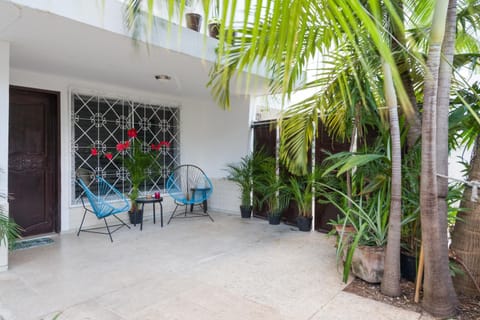 Patio, Inner courtyard view