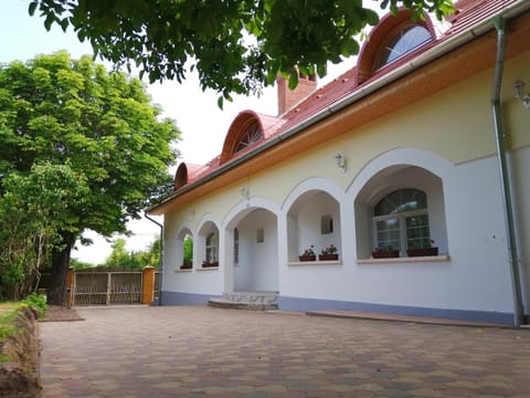 Inner courtyard view